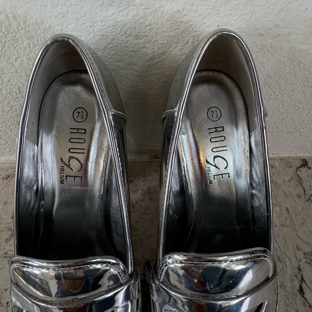 NWOT Rouge Helium Metallic Silver Pointed-Toe Block Heel Loafers - Picture 9 of 10